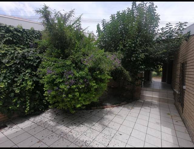 3 BEDROOM TOWNHOUSE FOR SALE IN MORNINGSIDE